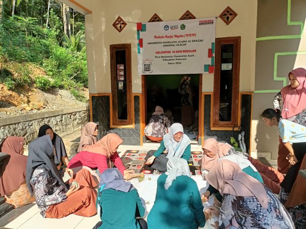 Pelatihan Pembuatan Ecoprint Kerudung