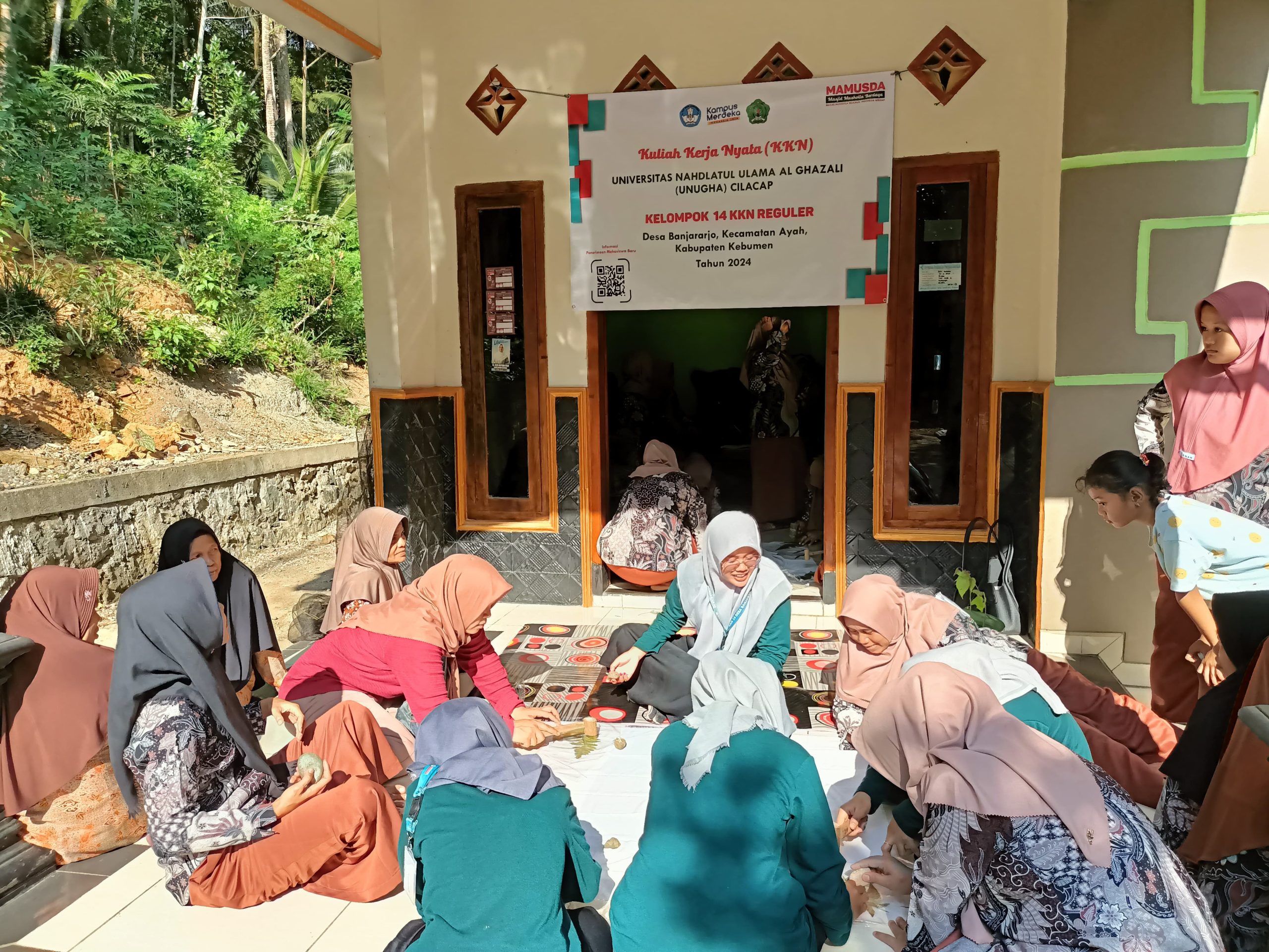 Pelatihan Pembuatan Ecoprint Kerudung