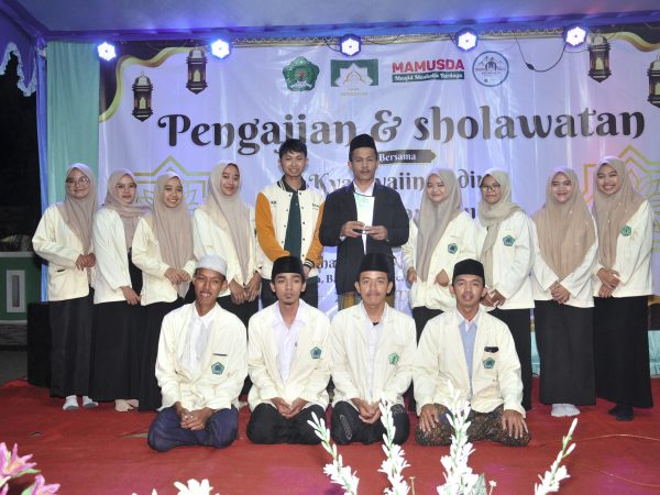 Banjararjo Bersholawat dalam Rangka Pelepasan Mahasiswa KKN UNUGHA